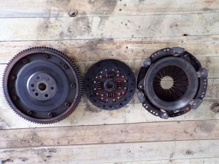 Nissan Note E11 Sprzęgło Koło Zamachowe