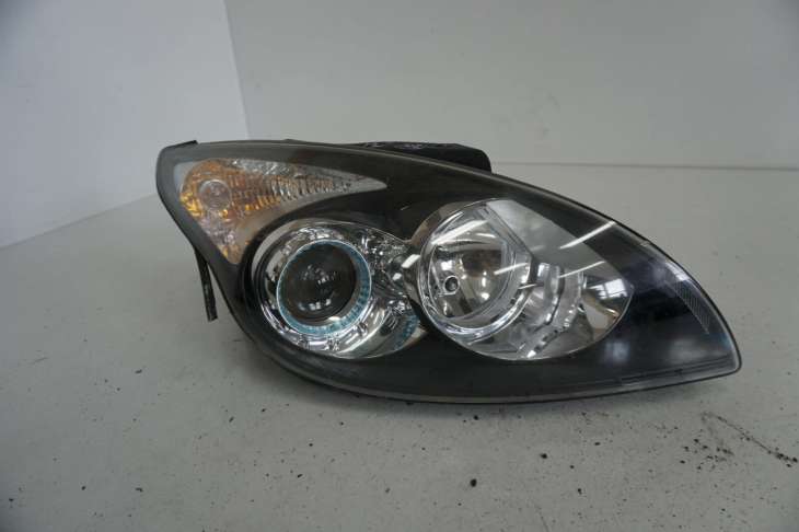Hyundai I30 Lift 2012r Lampa Prawy Przód Uk 92102-2r010 Numer 107