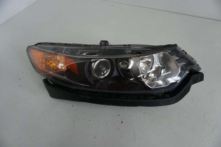 Honda Accord 2010r Lampa Prawy Przód Uk Numer 85