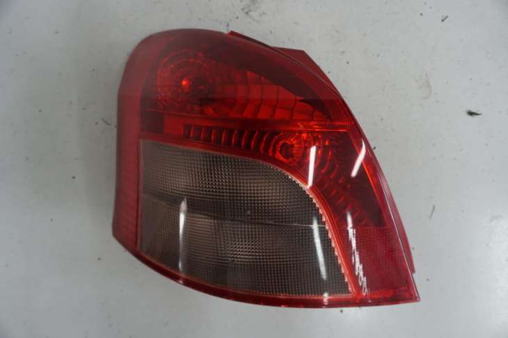 Toyota Yaris II 2007r Lampa Lewa Tylna Uk Numer 72