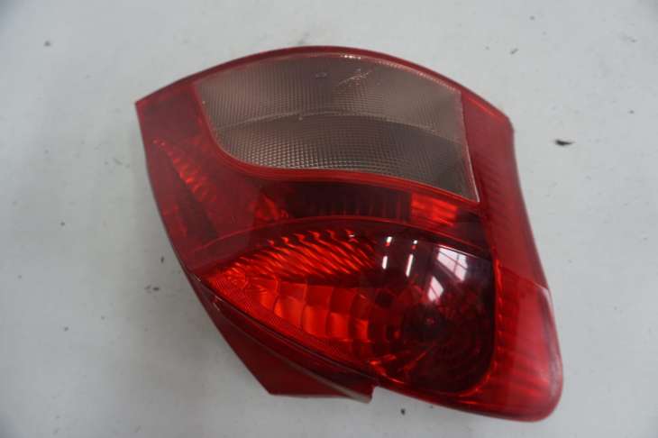 Toyota Yaris II 2007r Lampa Lewa Tylna Uk Numer 72 - obrazek 3