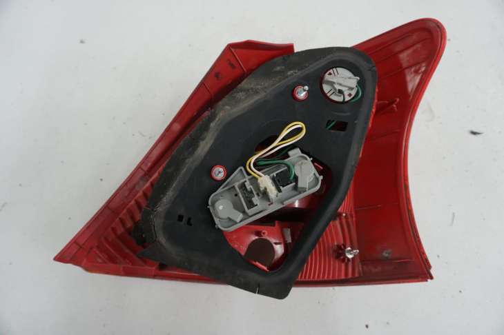 Toyota Yaris II 2007r Lampa Lewa Tylna Uk Numer 72 - obrazek 5