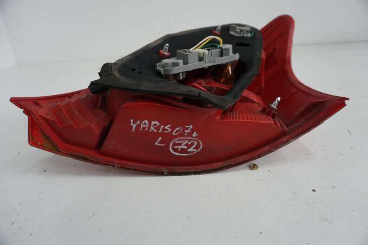 Toyota Yaris II 2007r Lampa Lewa Tylna Uk Numer 72 - obrazek 6