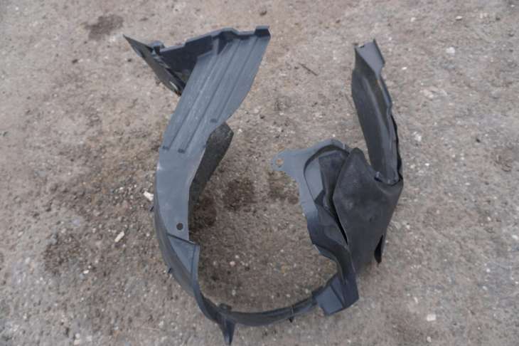 Nissan Note E11 Nadkole Lewe Przednie 638439u000 63843-9u000 - obrazek 2