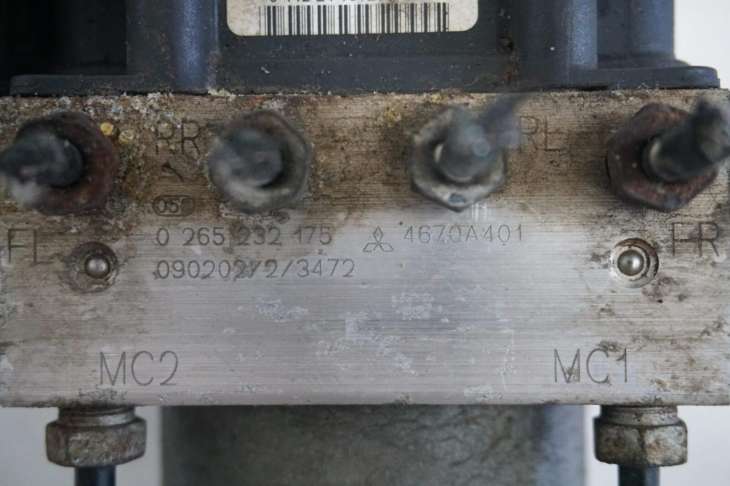 Mitsubishi Colt VI Sterownik Abs 4670a401 Nr.24 - obrazek 3