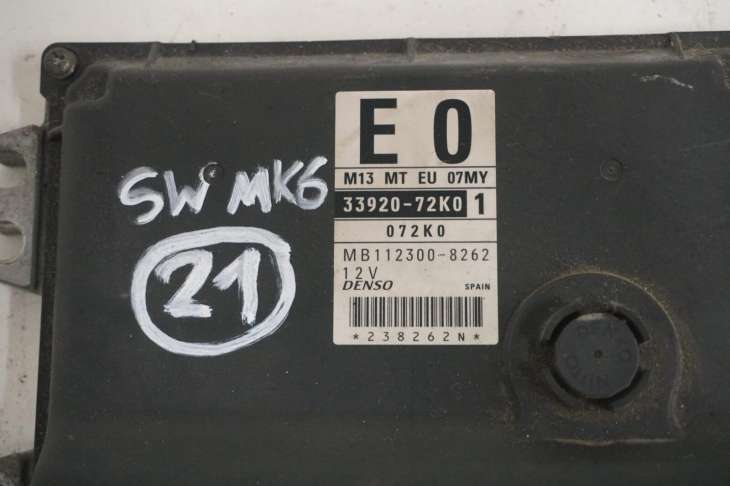 Suzuki Swift Mk6 Komputer Sterownik Silnika 33920-72k0 - obrazek 2