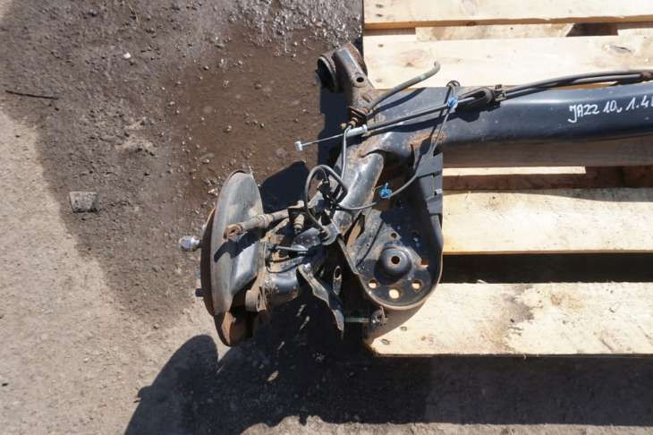 Honda Jazz III Belka Zawieszenia Tylnego Zwrotnica - obrazek 3
