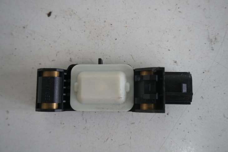Kia Hyundai Czujnik Uderzenia 95920-0Z000 0285003067