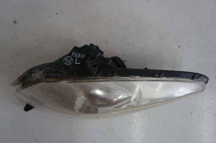 Toyota Yaris II Lampa Lewa Przednia Nr.42 Uk - obrazek 4