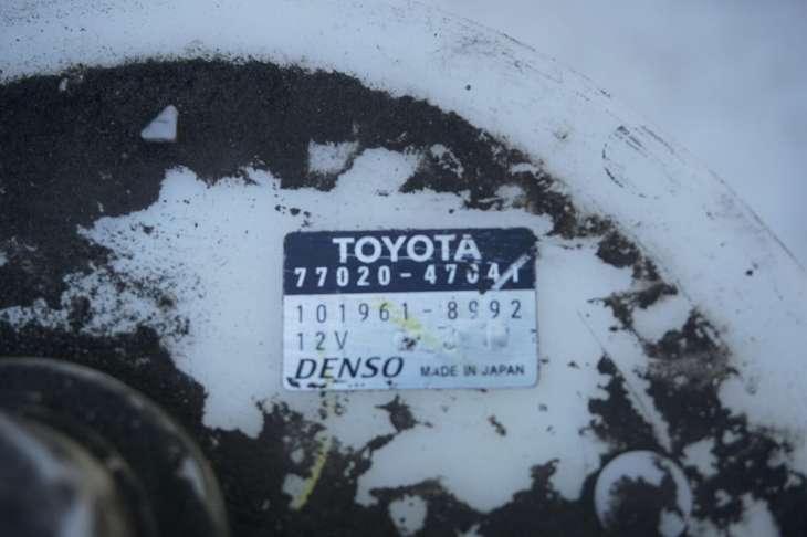 Toyota Prius II 2007r Pompa Paliwa 101961-8992 77020-47041 - obrazek 2
