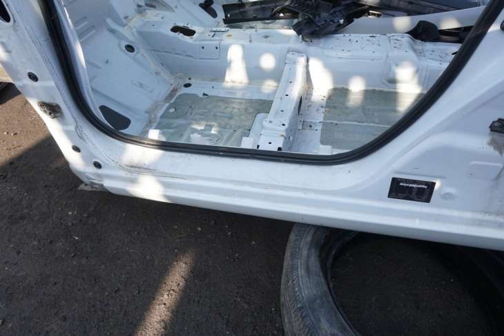 Suzuki Swift IV Mk7 Próg Lewy Słupek 26u - obrazek 3