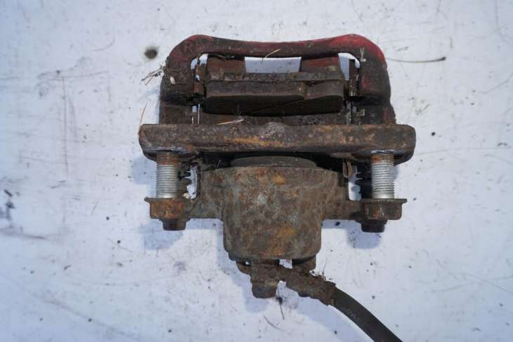 Toyota Mr2 III (ZZW30) 2001r Zacisk Hamulcowy Prawy Przód - obrazek 2