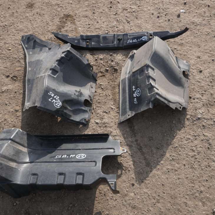 Suzuki Swift Mk7 Nadkole 72431-68l 72421-68l0 72411-68l0 72352-68l