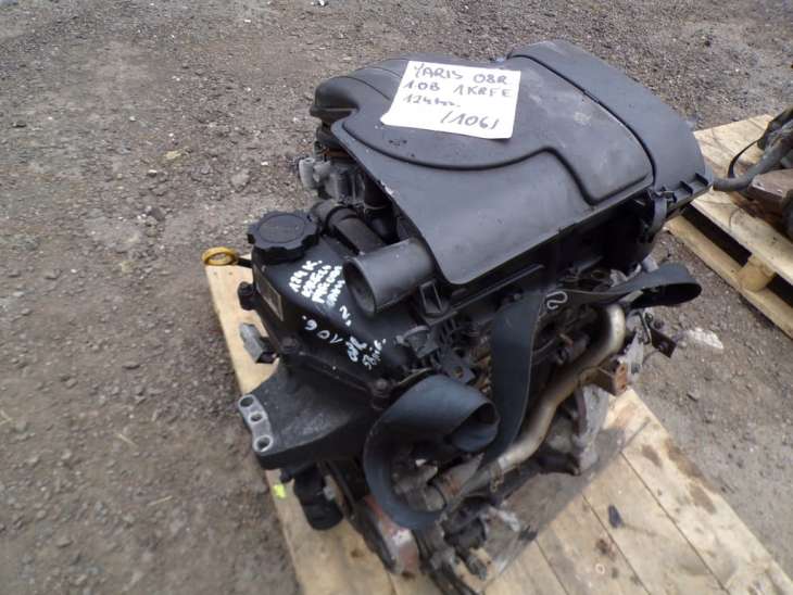 Toyota Yaris II Silnik 1.0 1kr-Fe 1kr-52 Blok Głowica Miska Słabe Ciśnienie