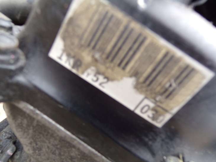 Toyota Yaris II Silnik 1.0 1kr-Fe 1kr-52 Blok Głowica Miska Słabe Ciśnienie - obrazek 3