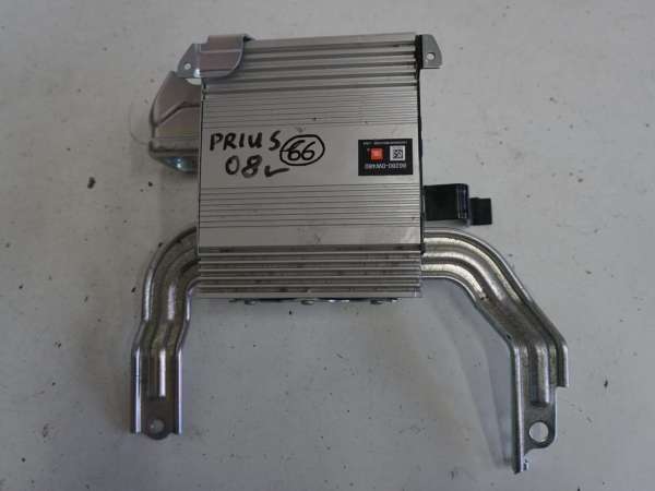 Toyota Prius II Wzmacniacz 86280-0w460