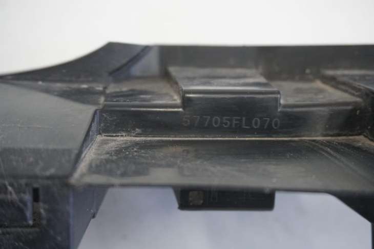 Subaru Impreza Liftback Gt Listwa Zderzaka 57705fl070 - obrazek 3