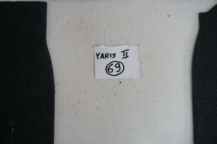 Toyota Yaris II Wykładzina Bagażnika - obrazek 2