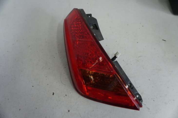 Nissan Murano Z50 Lampa Tylna Lewa Koito 220-63779
