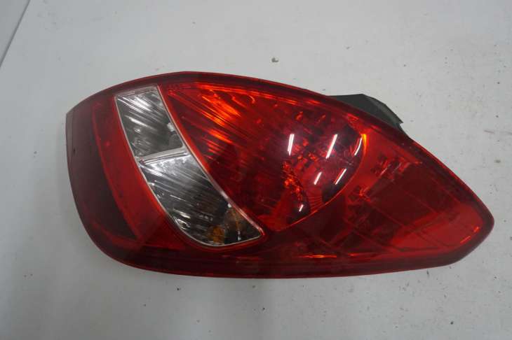 Hyundai I20 08-12 5d Lampa Tyl Prawa 92402-1j000 - obrazek 2