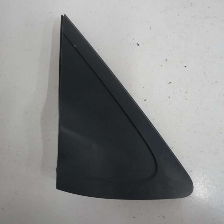 Mazda 2 Listwa Nakładka Na Błotnik Przedni Prawa D65169155