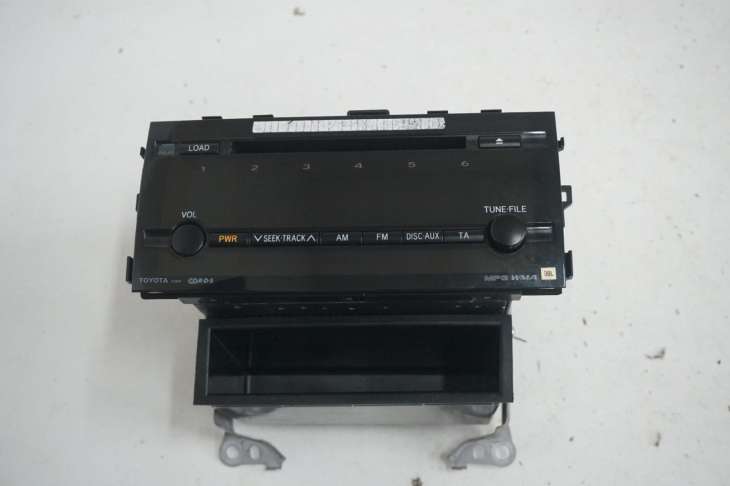 Toyota Prius II Radioodtwarzacz 86120-47240