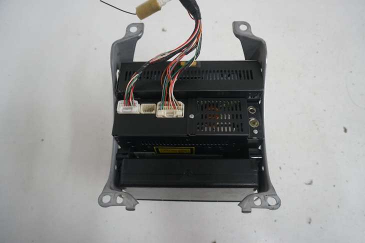 Toyota Prius II Radioodtwarzacz 86120-47240 - obrazek 3