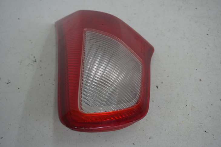 Mitsubishi Lancer IX Lampa Prawy Tył - obrazek 4
