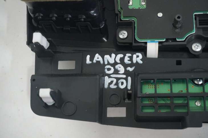 Mitsubishi Lancer Radioodtwarzacz Cd/Mp3 8002a378xa - obrazek 4