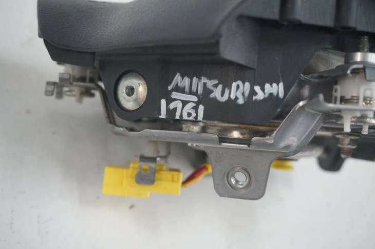 Mitsubishi Lancer X Poduszka Powietrzna Airbag Kierowcy 7030A105 ; 7030A105XA - obrazek 3
