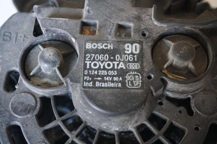 Toyota Yaris II Alternator 27060-0j061 - obrazek 5