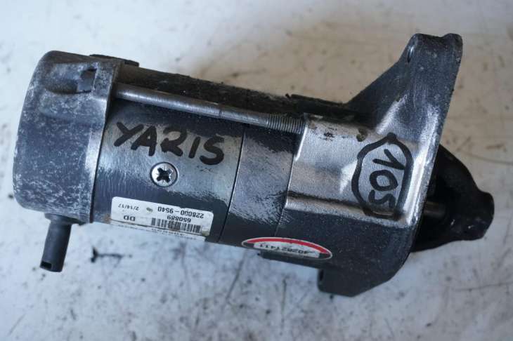 Toyota Yaris II Rozrusznik 228000-9540