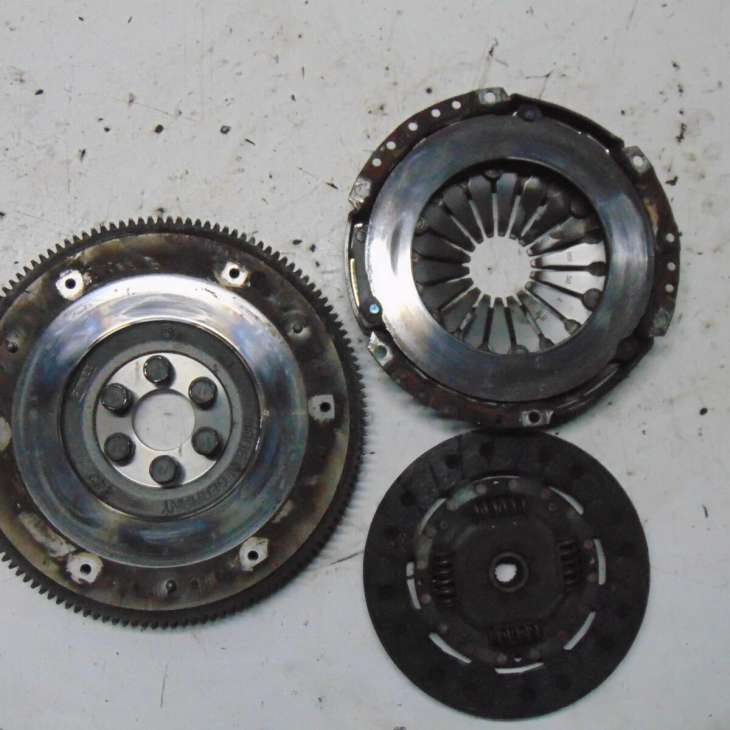 MITSUBISHI COLT VI SPRZEGLO KOLO ZAMACHOWE TARCZA 6MM