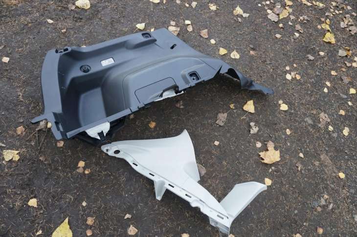 Subaru Impreza Liftback Gt Boczek Bagażnika Lewy