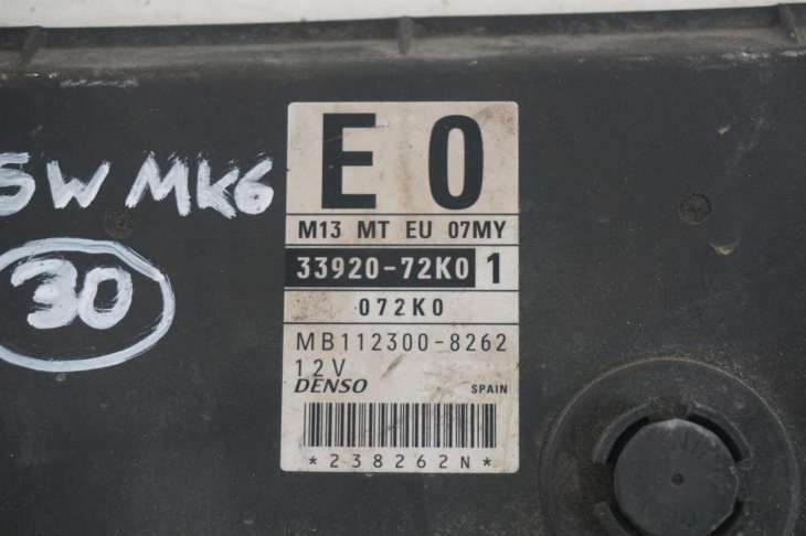 Suzuki Swift Mk6 Komputer Sterownik Silnika 33920-72k0 112300-8262 - obrazek 2