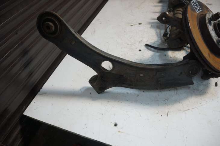 Suzuki Swift Mk7 Amortyzator Zwrotnica Wahacz Zacisk Prawa Przednia 41601-68l51 - obrazek 5