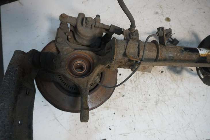 Suzuki Swift Mk7 Amortyzator Zwrotnica Wahacz Zacisk Prawa Przednia 41601-68l51 - obrazek 9
