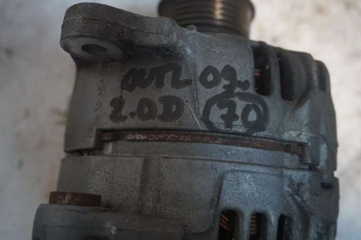 Mitsubishi Outlander II 2.0d Alternator 06f903023f - obrazek 2