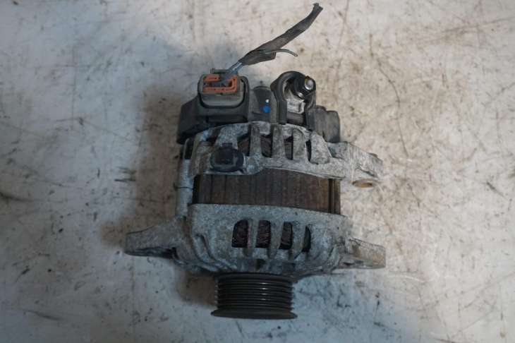 Hyundai I30 1.4b Alternator 37300-2b101 - obrazek 2