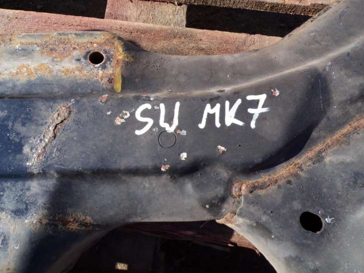 Suzuki Swift Mk7 Belka Zawieszenia Wózek Sanki 45810-68l00 Numer 312 - obrazek 2