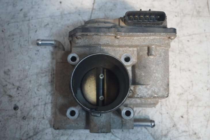 Mazda 2 Przepustnica Powietrza Zj3813640 K4238