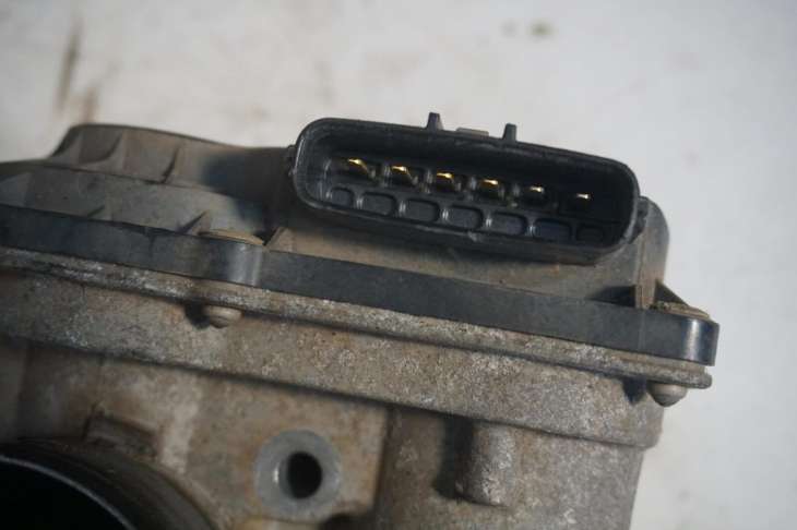 Mazda 2 Przepustnica Powietrza Zj3813640 K4238 - obrazek 3