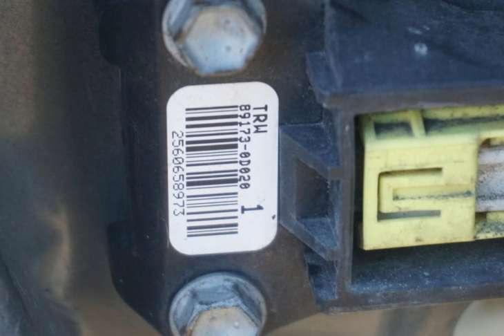 Toyota Yaris II 2 Pas Przedni Chłodnice Wentylator 422750-4970 222000-5221 - obrazek 12