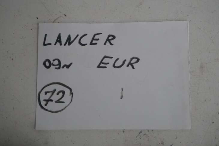 Mitsubishi Lancer VIII Pasy Komplet Tył 7r7940 - obrazek 2