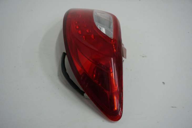 Mazda 2 II De Lampa Prawa Tylna D65151150 - obrazek 2