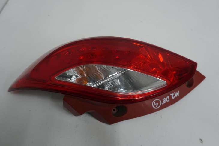 Mazda 2 II De Lampa Prawa Tylna D65151150 - obrazek 3