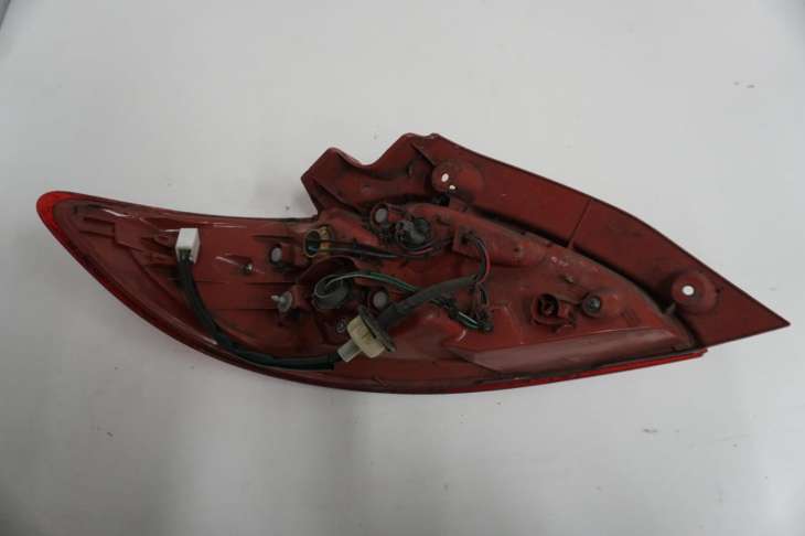 Mazda 2 II De Lampa Prawa Tylna D65151150 - obrazek 6