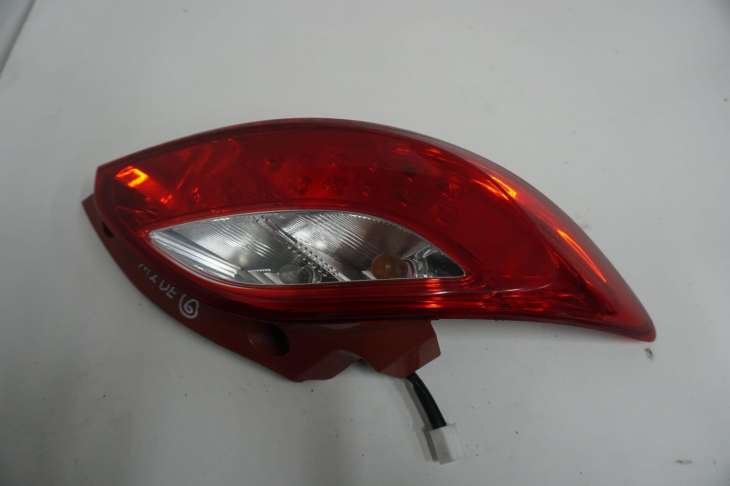 Mazda 2 II De Lampa Lewa Tylna D65151160 - obrazek 3