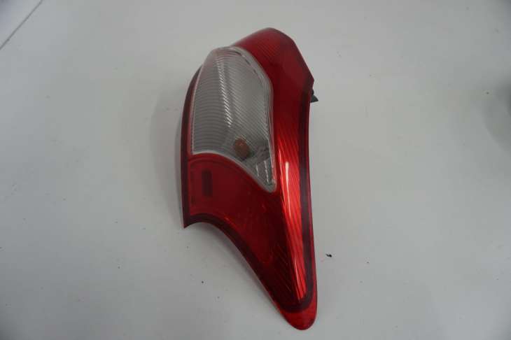 Mitsubishi Lancer VIII X Lampa Prawa Tylna Koito 220-87977 Nr.35 - obrazek 2