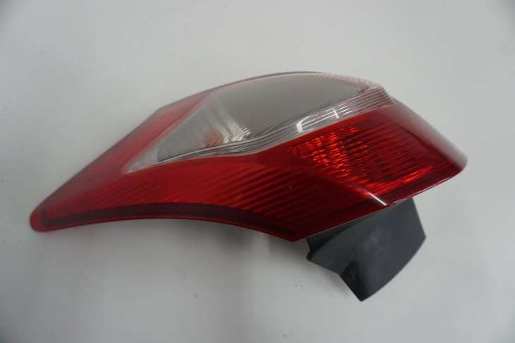 Mitsubishi Lancer VIII X Lampa Prawa Tylna Koito 220-87977 Nr.35 - obrazek 3